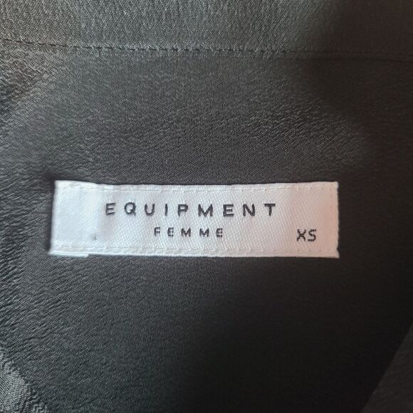 Equipment Femme XS 100% Silk Black Pintuck Button Down Blouse Top Soft Signature - Picture 7 of 10